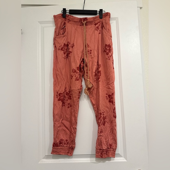 Billabong Drawstring Pants - Picture 4 of 9